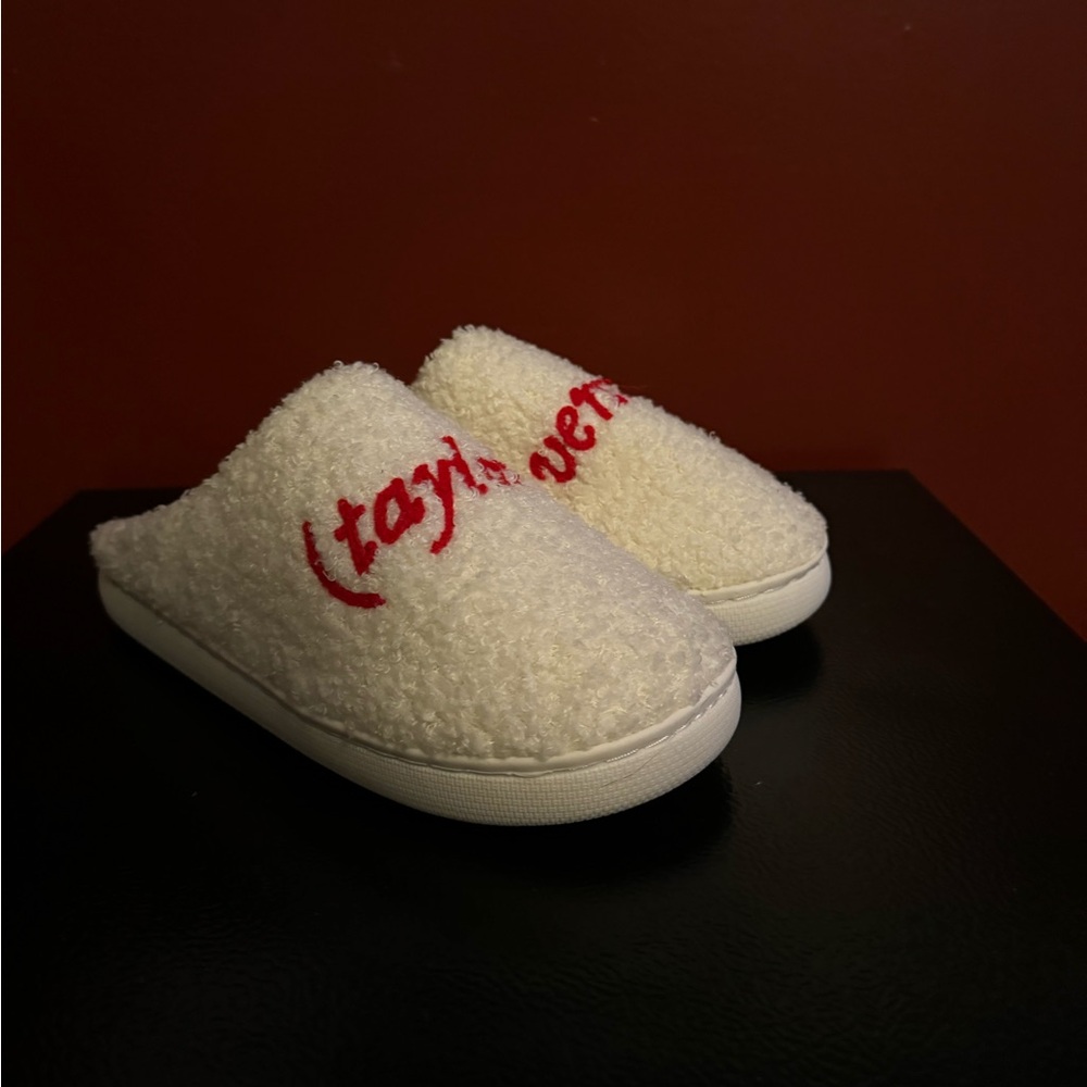 [8W/7M] (Taylor's Version) Fleece Slippers